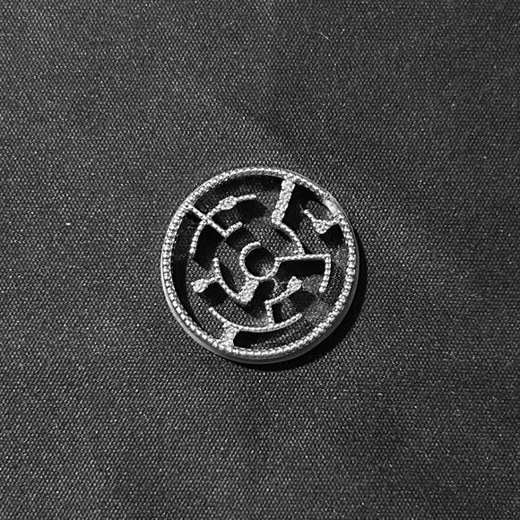 Origami Owl Maze Insert for Large Locket Silver - Picture 3 of 9